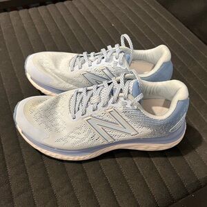 New Balance Blue Athletic Shoes with Cushioned Comfort